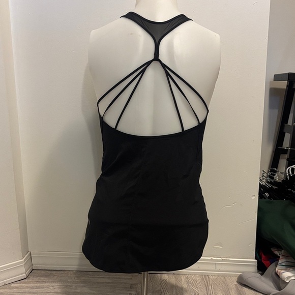 Chic Black Sleeveless Tank Top Lululemon Athletica - Picture 2 of 3